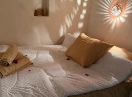 Cocon Djerbien, à deux pas de Djerbahood, hotel i Erriadh