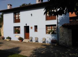 Casa Rural Casa Azul, agriturismo a Villahormes
