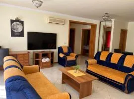 Grand Family Apartment