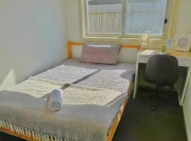 Sun-Drenched Quiet Double Room with Private Lock Free street parking