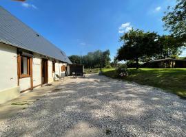 Maison à la campagne: Auvilliers şehrinde bir otel