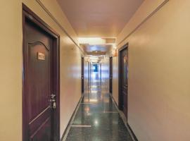 Collection O Hosepet College Road Formerly Mega Inn, hotel a Hospet