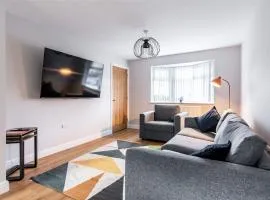 3-Bed House - Ideal for Contractors and Families