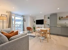 Cosy 2-Bed Apartment in Frome Near Town Centre!