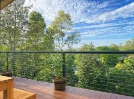 Private Valley Top Guesthouse with Fire Pit, Stargazing and Bushland Views - Bellbird Park