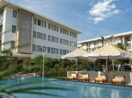 THE NAVY HOUSE HOTEL