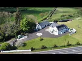 Jeannies retreat ballycastle at little lake lodge go to fb for full private use