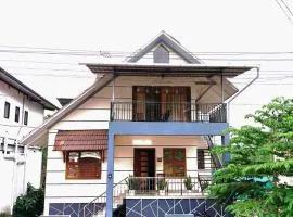 HORNBILL STAYS by ROYAL VILLAS