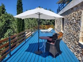 Eco-Friendly Villa - Hot Tub Forest & Sea Access, Hotel in Mastichari