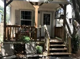 Peaceful Cottage Escape with Private Porch & Nature Views in Bacliff, Texas