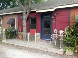 Seafarer-Themed Escape with Kitchenette & Relaxing Lounge in Bacliff, Texas