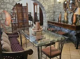 Amfitrion Apartments