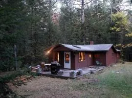 Rustic Pet-Friendly Bliss: Cabin Retreat in the White Mountains, NH