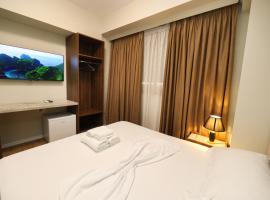 Hotel HER, מלון בולורה