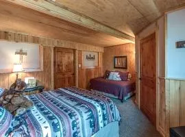 Brilliant Wooden Cabin in Round Top, Texas