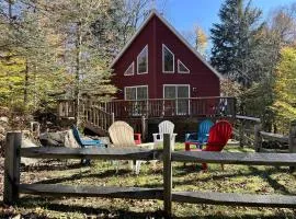 Outstanding Cabin with Fire Pit in Eagle Bay, New York