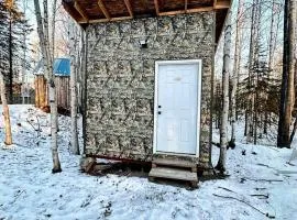 Charming Micro Cabin Stay with Dedicated Play Area and Quick Access to River in Houston, Alaska