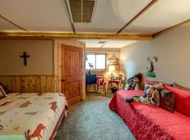 Fantastic Wooden Cabin with Great Countryside Vistas in Round Top, Texas