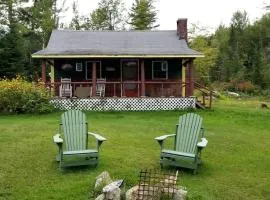 Carroll, NH Pet-Friendly Cabin with Hot Tub: Your Ultimate Retreat