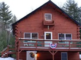 Haverhill Hideout: Secluded Log Cabin with Hot Tub for Family Relaxation