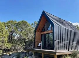 Beautiful Cabin with Incredible Design and Starrynight in Wimberley, Texas