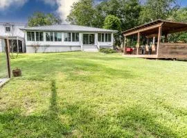 Pet-Friendly Cabin on the Banks of the Colorado River in Bastrop, TX