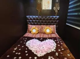 Marcus Tiny House - Chocolate in Cabanatuan City