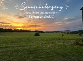 NaturZentral - ebenerdige Privatresidenz mit Sauna, Weitblick & kreativer Auszeit für Paare, Alleinreisende & Familien