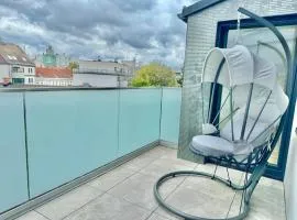 Luxury Rooftop Apartment with Free Parking