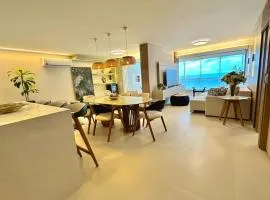 Frente Mar Luxo em BC, Vista Cinematográfica da Orla