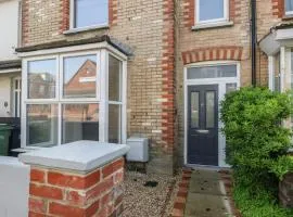 93 Abbotsbury Road