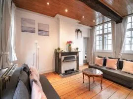 Deluxe Capital Street Stay for 12