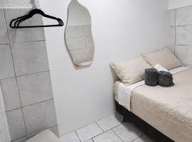 Quarto custo-benefício, hotel en São Luís