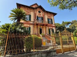 DIMORA Concept - Luxury apartment in a historic Villa Canepa, hotel i Chiavari