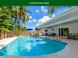Fort Lauderdale Pool Home Ping-Pong & Games