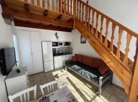 Appartement avec terrasse près de la mer 2