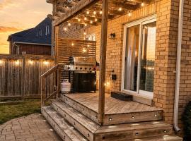 Entire Cozy Home Away from Home, Hotel in East Gwillimbury
