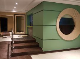 Hotel 56 Avenue Plaza, hotel near Ernesto Cortissoz International Airport - BAQ, Barranquilla