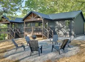 Walk to Kentucky Lake! Pet-Friendly Murray Duplex