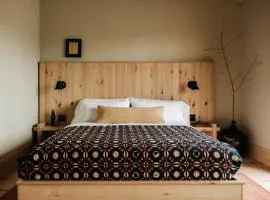 New Paltz Way Hotel