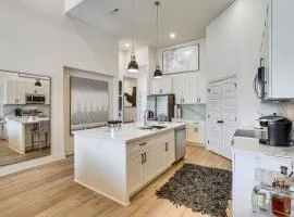 Soccer Fans Welcome! Luxe Raymore Escape w/ Patio