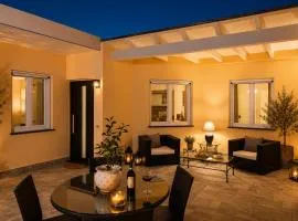 Isclana House - New Luxury 3 Bedrooms Apartment with Private Terrace, Central Ischia