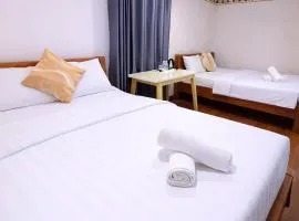 Crowne Boutique Hotel