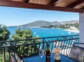 Apartments Villa Mirella 20 m from the sea - free parking