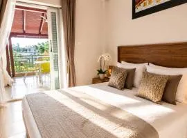 Flogita 5 Seaside Apartments - 150m from Beach, Ideal for Families & Groups