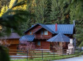 Alpine Chalet - Ski & Lake Belis, hotel en Beliş