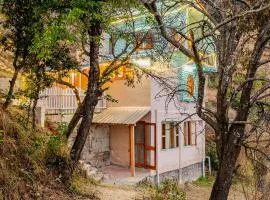 Cabin by The Woods - Mukteshwar - Authentic Forest Stay
