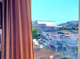 Aelia Sea View Apartments Rafina close to the Port , Airport & Athens, hotell i Rafina