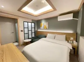 Gallery Motel