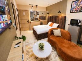 Happy Lodge Shortlets & Suites, Freedom Way, Lekki phase 1, хотел в Ogoyo